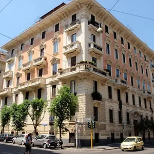 Alojamento de Acomodação e Pequeno-almoço Residenza Romana